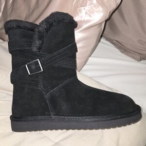 Black ugg Boots